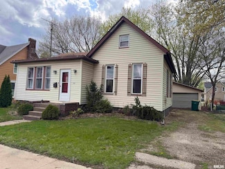 336 S Madison St, Macomb, IL 61455