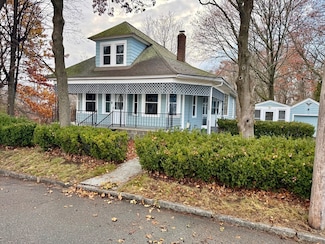 11 Devonshire St, Lawrence, MA 01843