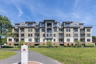 3 Bennett St Unit 204, Wakefield, MA 01880