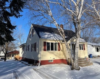 338 2nd St N, Wood Lake, MN 56297