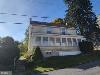 4 E Main St, Junedale, PA 18230