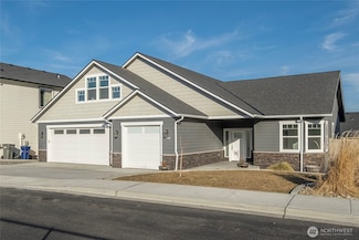 1743 Brambling Brae Ln, Wenatchee, WA 98801