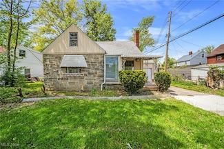 2010 Revere Rd, Cleveland, OH 44118