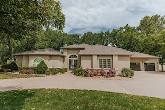 2460 Dundee Ln, Salina, KS 67401