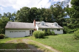 46 Burlington Path Rd, Cream Ridge, NJ 08514