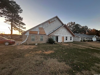 6018 Timberside Rd, Little Rock, AR 72204