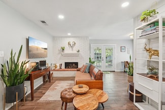 1213 S Trace Dr, Austin, TX 78745