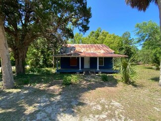 87 Doctor Martin Luther King Junior Ave, Apalachicola, FL 32320