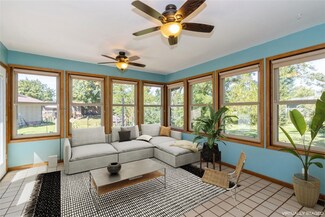 4010 Charter Oak Ln SE, Cedar Rapids, IA 52403