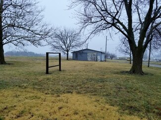 1706 Iowa St, Hiawatha, KS 66434