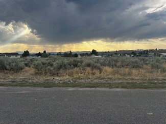 883 Bronco Dr, Spring Creek, NV 89815