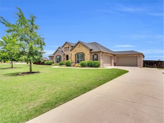 102 Willowbrook Dr, Waxahachie, TX 75165