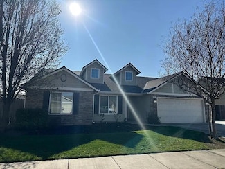 3107 W Oriole Ave, Visalia, CA 93291