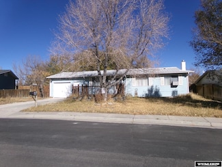 275 Elm St, Green River, WY 82935
