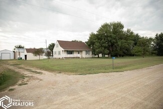 1315 Union Ave, Klemme, IA 50449