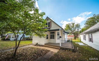 127 W James Blvd, Saint James, MO 65559