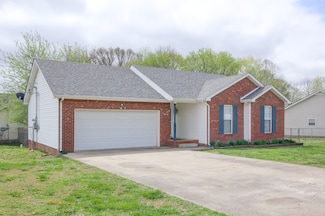 426 Faulkner Dr, Clarksville, TN 37042