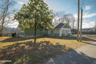 213 Mill Rd, Anderson, MO 64831