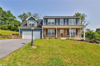 4917 Coatbridge Ln, Walnutport, PA 18088