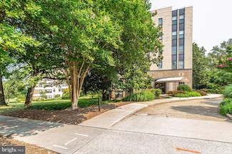 3901 Cathedral Ave NW Unit 114, Washington, DC 20016