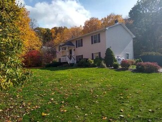 397 Crescent Ave, Highland, NY 12528