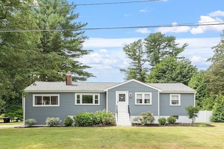 21 Pleasant St, Littleton, MA 01460