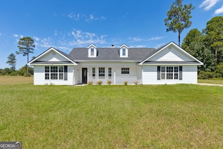 77 Thoroughbred Rd, Woodbine, GA 31569