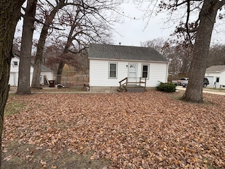 9758 E Flagg Rd, Rochelle, IL 61068