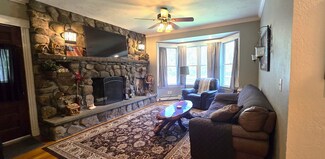 393 South St Unit 2, Plainville, MA 02762