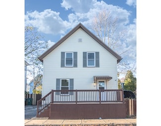27 Groveland St, Lynn, MA 01902