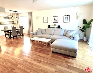 11907 Darlington Ave Unit 101, Los Angeles, CA 90049