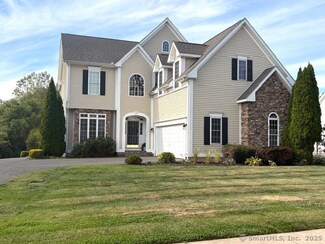 231 Scarborough Ln, Middletown, CT 06457