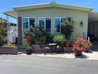 45 Hummingbird Ln, Oceanside, CA 92057