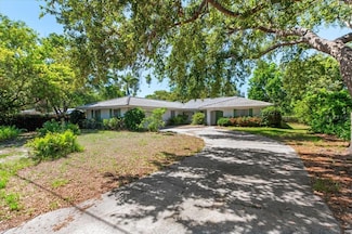 1735 Shoreland Dr, Sarasota, FL 34239