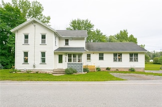 6935 Blue Cut Rd, Newark, NY 14513