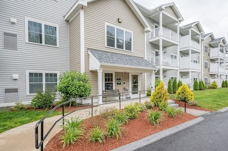 3302 Briarwood Village Unit 3302, Clinton, MA 01510