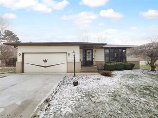 9145 Boundary Ln, Parma, OH 44130