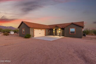 2235 E Cody St, Apache Junction, AZ 85119