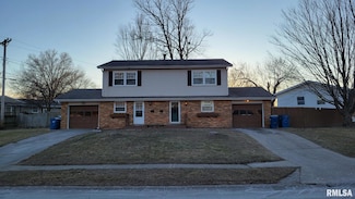 1424 18th Ave, Silvis, IL 61282