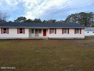 1738 Nc 306 Hwy S, Grantsboro, NC 28529