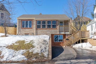 2607 W 4th St, Duluth, MN 55806