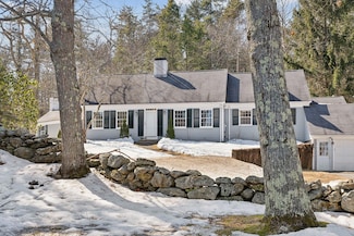 62 Foreside Rd, Cumberland Foreside, ME 04110