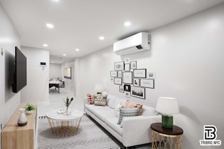 850 Flushing Ave Unit 1R, Brooklyn, NY 11206