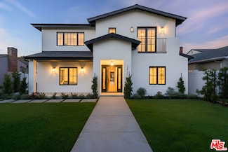 2455 23rd St, Santa Monica, CA 90405