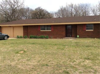 2820 Bird Dr, Oklahoma City, OK 73121