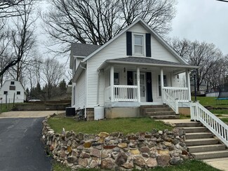 1121 Center St, Dixon, IL 61021