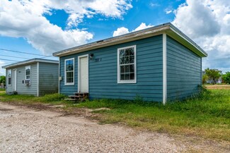 727 W 6th St, Freeport, TX 77541