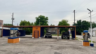 1823 Gentry St, Houston, TX 77009