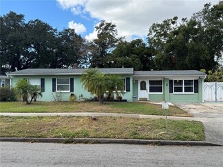 8 S Solandra Dr, Orlando, FL 32807