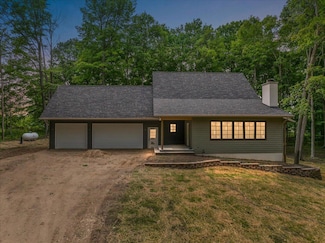 8606 Lakewood Trail, Berrien Center, MI 49102